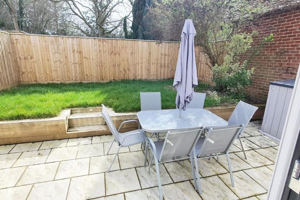 Walnut Flats-F2, 3-Bedroom With Garden & Patio - Ac, Parking, Netflix, Wifi - Close To Oxford, Bicester & Blenheim Palace Exteriör bild